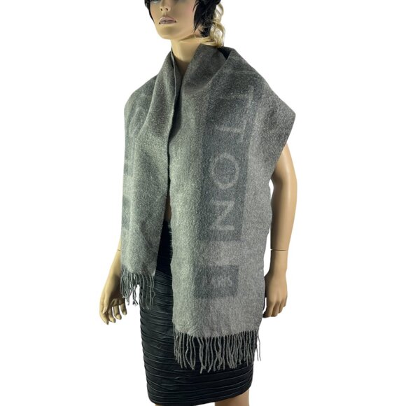 LOUIS VUITTON Gray Cashmere Logo Unisex Scarf Made in Scotland - Picture 9 of 10